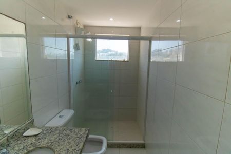 Casa à venda com 500m², 4 quartos e 3 vagas Casa à venda com 500m², 4 quartos e 3 vagasBanheiro da Suíte 2