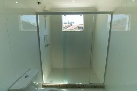 Casa à venda com 500m², 4 quartos e 3 vagas Casa à venda com 500m², 4 quartos e 3 vagasBanheiro