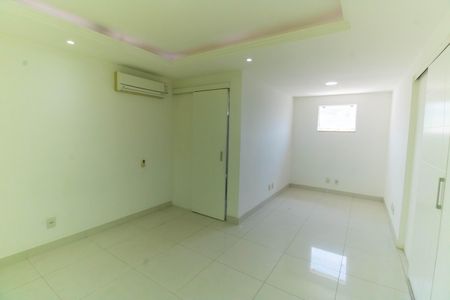 Casa à venda com 500m², 4 quartos e 3 vagas Casa à venda com 500m², 4 quartos e 3 vagasSuíte 2