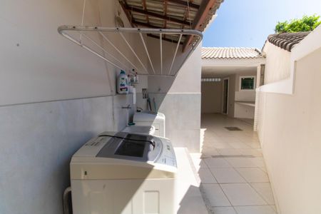 Casa à venda com 500m², 4 quartos e 3 vagas Casa à venda com 500m², 4 quartos e 3 vagasÁrea de Serviço