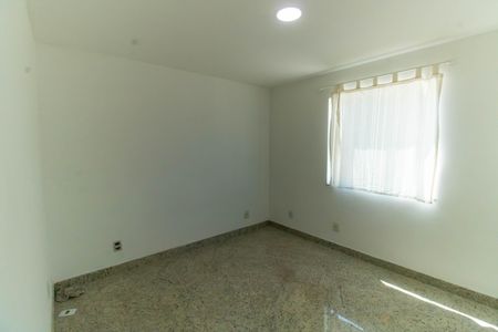 Casa à venda com 500m², 4 quartos e 3 vagas Casa à venda com 500m², 4 quartos e 3 vagasQuarto 1