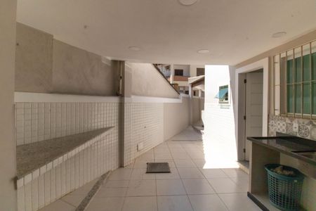 Casa à venda com 500m², 4 quartos e 3 vagas Casa à venda com 500m², 4 quartos e 3 vagasÁrea externa