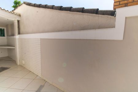 Casa à venda com 500m², 4 quartos e 3 vagas Casa à venda com 500m², 4 quartos e 3 vagasÁrea de Serviço