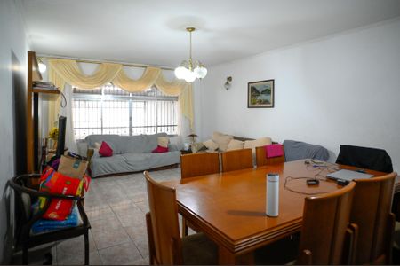 Casa à venda com 306m², 3 quartos e 2 vagasSala