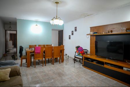 Casa à venda com 306m², 3 quartos e 2 vagasSala