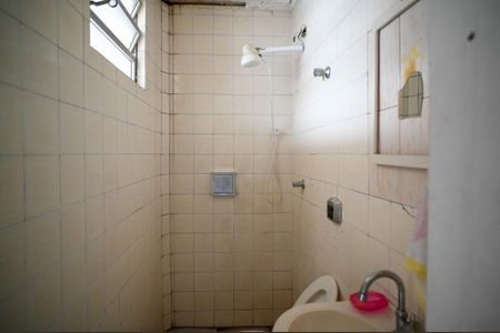 Casa à venda com 306m², 3 quartos e 2 vagasBanheiro de serviço