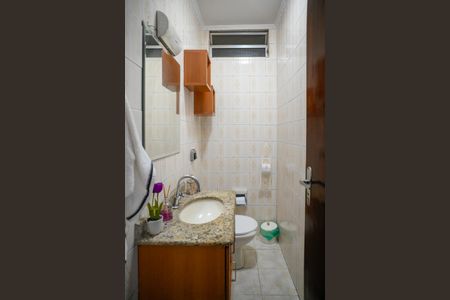 Casa à venda com 306m², 3 quartos e 2 vagasLavabo