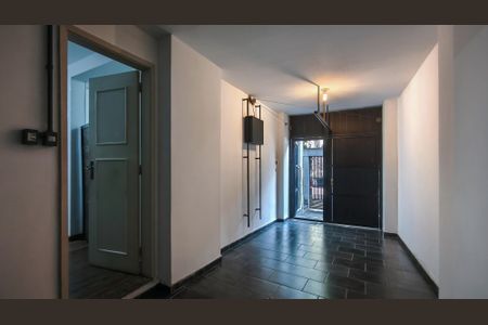 Casa à venda com 285m², 5 quartos e 3 vagas Casa à venda com 285m², 5 quartos e 3 vagasGaragem