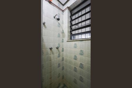 Casa à venda com 285m², 5 quartos e 3 vagas Casa à venda com 285m², 5 quartos e 3 vagasBanheiro Social