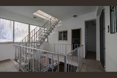 Casa à venda com 285m², 5 quartos e 3 vagas Casa à venda com 285m², 5 quartos e 3 vagasHall social