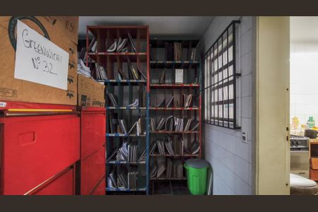 Casa à venda com 285m², 5 quartos e 3 vagas Casa à venda com 285m², 5 quartos e 3 vagasÁrea de Serviço