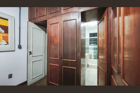 Casa à venda com 285m², 5 quartos e 3 vagas Casa à venda com 285m², 5 quartos e 3 vagasSuíte 1