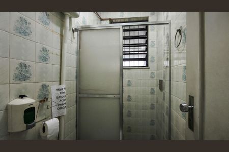 Casa à venda com 285m², 5 quartos e 3 vagas Casa à venda com 285m², 5 quartos e 3 vagasBanheiro Social