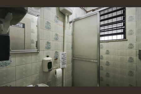 Casa à venda com 285m², 5 quartos e 3 vagas Casa à venda com 285m², 5 quartos e 3 vagasBanheiro Social