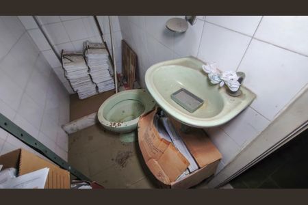 Casa à venda com 285m², 5 quartos e 3 vagas Casa à venda com 285m², 5 quartos e 3 vagasBanheiro da Suíte 5