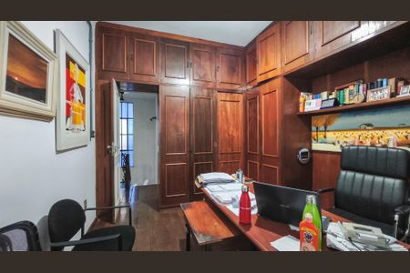 Casa à venda com 285m², 5 quartos e 3 vagas Casa à venda com 285m², 5 quartos e 3 vagasSuíte 1