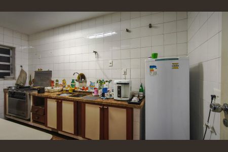 Casa à venda com 285m², 5 quartos e 3 vagas Casa à venda com 285m², 5 quartos e 3 vagasCozinha