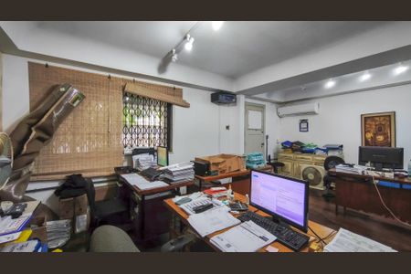 Casa à venda com 285m², 5 quartos e 3 vagas Casa à venda com 285m², 5 quartos e 3 vagasSala