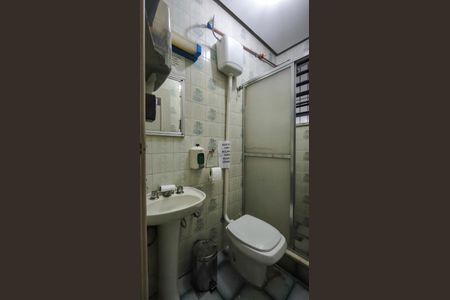 Casa à venda com 285m², 5 quartos e 3 vagas Casa à venda com 285m², 5 quartos e 3 vagasBanheiro Social