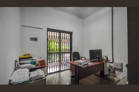 Casa à venda com 285m², 5 quartos e 3 vagas Casa à venda com 285m², 5 quartos e 3 vagasSuíte 2