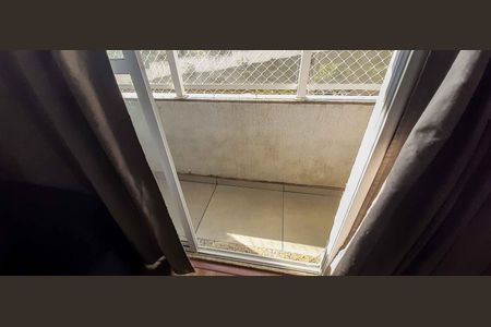 Apartamento à venda com 48m², 2 quartos e 1 vaga Apartamento à venda com 48m², 2 quartos e 1 vagaSacada