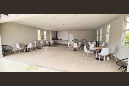 Apartamento à venda com 48m², 2 quartos e 1 vaga Apartamento à venda com 48m², 2 quartos e 1 vagaÁrea comum - Salão de festas