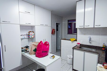 Apartamento à venda com 89m², 2 quartos e 1 vaga Apartamento à venda com 89m², 2 quartos e 1 vagaCozinha e Área de Serviço