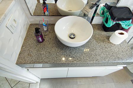 Apartamento à venda com 89m², 2 quartos e 1 vaga Apartamento à venda com 89m², 2 quartos e 1 vagaBanheiro Social