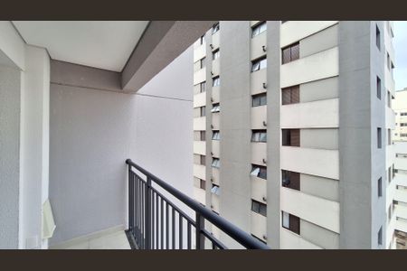 Apartamento à venda com 32m², 1 quarto e sem vaga Apartamento à venda com 32m², 1 quarto e sem vagaVaranda