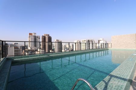 Apartamento à venda com 32m², 1 quarto e sem vagaÁrea comum - Piscina