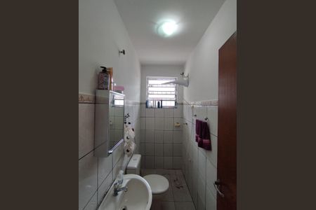 Casa à venda com 340m², 4 quartos e 6 vagas Casa à venda com 340m², 4 quartos e 6 vagasBanheiro