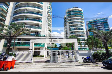 Apartamento à venda com 69m², 2 quartos e 1 vaga Apartamento à venda com 69m², 2 quartos e 1 vagaFachada