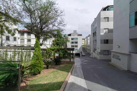 Apartamento à venda com 72m², 3 quartos e 1 vaga Apartamento à venda com 72m², 3 quartos e 1 vagaEntrada