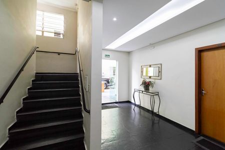 Apartamento à venda com 72m², 3 quartos e 1 vaga Apartamento à venda com 72m², 3 quartos e 1 vagaHall social