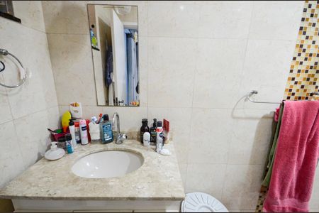 Casa à venda com 196m², 3 quartos e 5 vagas Casa à venda com 196m², 3 quartos e 5 vagasBanheiro da Suíte