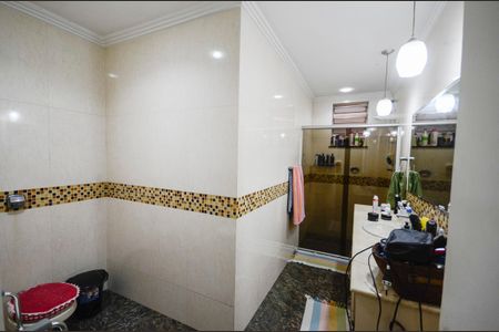 Casa à venda com 196m², 3 quartos e 5 vagas Casa à venda com 196m², 3 quartos e 5 vagasBanheiro Social