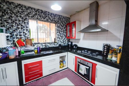 Casa à venda com 196m², 3 quartos e 5 vagas Casa à venda com 196m², 3 quartos e 5 vagasCozinha