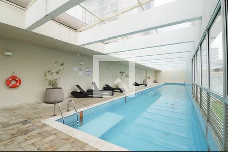 Apartamento à venda com 123m², 4 quartos e 2 vagas Apartamento à venda com 123m², 4 quartos e 2 vagasÁrea comum - Piscina Coberta