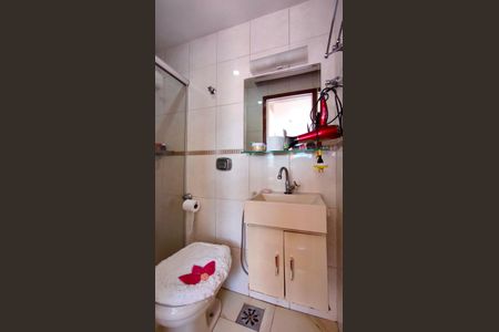 Apartamento à venda com 100m², 2 quartos e 1 vagaBanheiro da Suíte