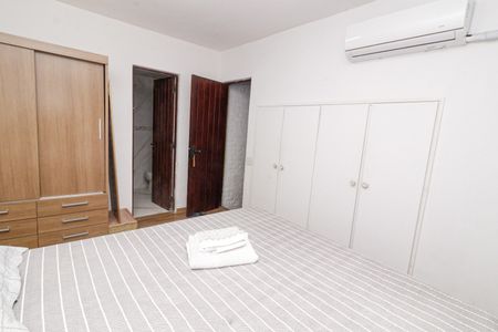 Casa à venda com 600m², 6 quartos e 2 vagas Casa à venda com 600m², 6 quartos e 2 vagasSuíte 3