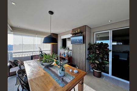 Apartamento à venda com 85m², 2 quartos e 2 vagasVaranda