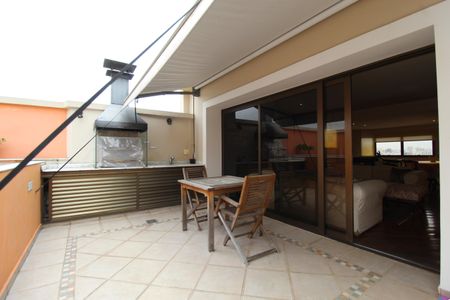 Apartamento à venda com 250m², 2 quartos e 3 vagasCobertura