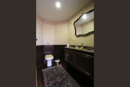 Apartamento à venda com 250m², 2 quartos e 3 vagasLavabo 2