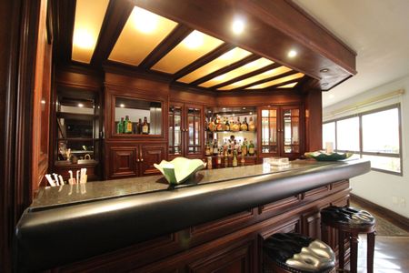 Apartamento à venda com 250m², 2 quartos e 3 vagasCobertura