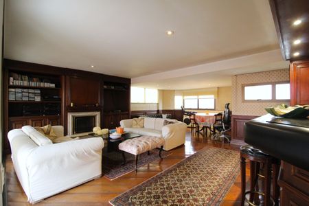 Apartamento à venda com 250m², 2 quartos e 3 vagasCobertura