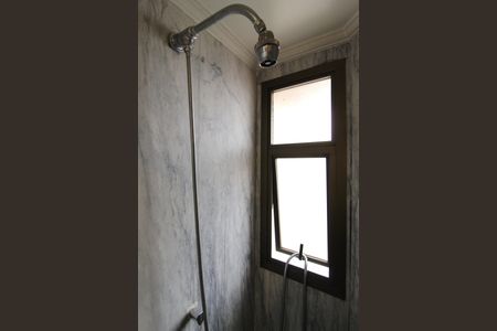 Apartamento à venda com 250m², 2 quartos e 3 vagasBanheiro da Suíte 1