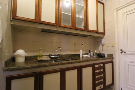 Apartamento à venda com 250m², 2 quartos e 3 vagasCozinha