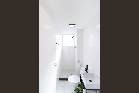 Apartamento para alugar com 44m², 2 quartos e 1 vaga Apartamento para alugar com 44m², 2 quartos e 1 vagaBanheiro