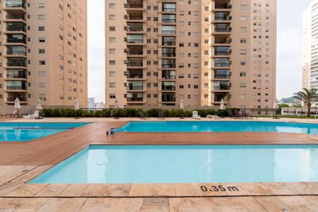 Apartamento à venda com 87m², 3 quartos e 2 vagas Apartamento à venda com 87m², 3 quartos e 2 vagasÁrea comum - Piscina