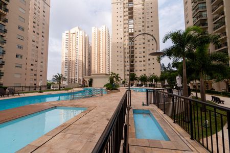 Apartamento à venda com 87m², 3 quartos e 2 vagas Apartamento à venda com 87m², 3 quartos e 2 vagasÁrea comum - Piscina